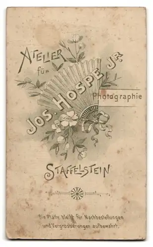 Fotografie Jos. Hospe jr., Staffelstein, Portrait junge Dame in zeitgenössischer Kleidung