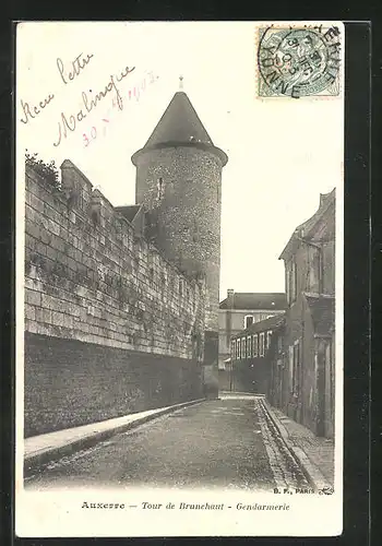 AK Auxerre, Tour de Brunehaut, Gendarmerie