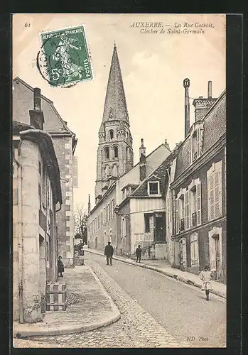 AK Auxerre, La Rue Cocbois, Clocher de Saint-Germain