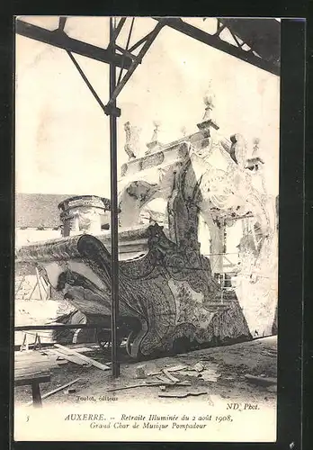 AK Auxerre, Retraite Illuminée 1908, Grand Char de Musique Pompadour