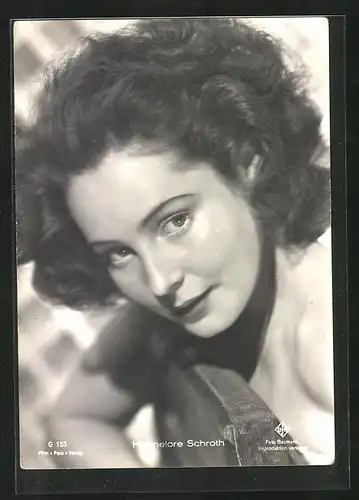 AK Schauspielerin Hannelore Schroth lächelnd