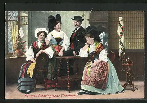 AK Frauen in elsass-lothringische Tracht, Spinnrad