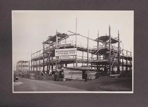 Fotoalbum 40 Fotografien 1933, Ansicht Wien, Wohnhausbau Wien XI Rinnböckstrasse, Volkswohnhaus