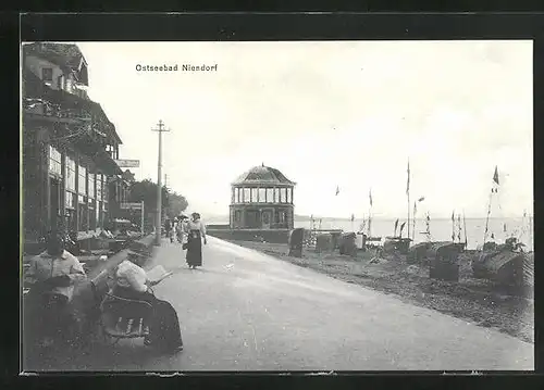 AK Ostseebad Niendorf, Strandpromenade