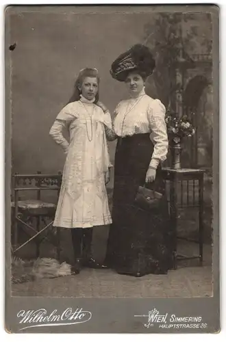 Fotografie Wilhelm Otto, Wien, Hauptstrasse 26, Mutter mit Tochter