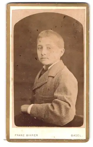 Fotografie Franz Bihrer, Basel, Portrait Knabe im Jacket