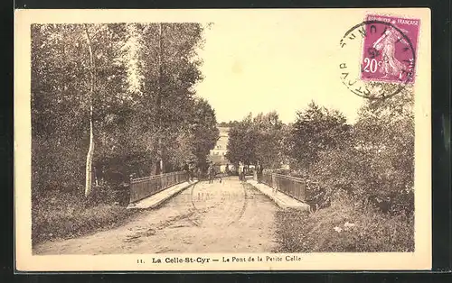 AK La Celle-Saint-Cyr, Le Pont de la Petite Celle