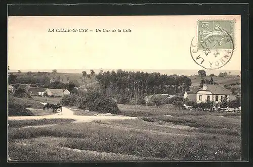AK La Celle-Saint-Cyr, Un Coin de la Celle