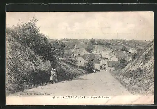 AK La Celle-Saint-Cyr, Route de Loivre