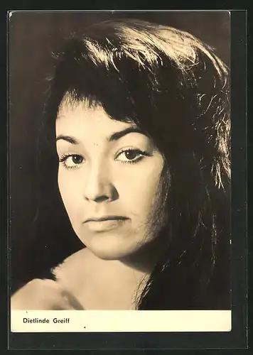 AK Schauspielerin Dietlinde Greiff mit langen Haaren