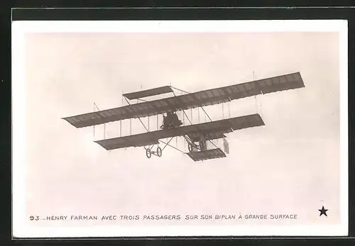 AK Henry Farman avec trois passagers sur son biplan à grande surface, Pilot in seinem Flugzeug