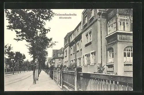 AK Dresden-Kleinzschachwitz, Albertstrasse mit Wohnhäusern