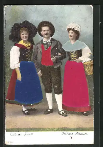 Stoff-Präge-AK Mann und zwei Frauen in elsass-lothringischen Trachten