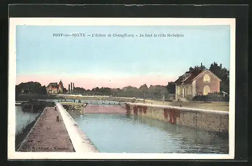 AK Pont-sur-Yonne, L`Ecluse de Champfleury, Auf fond la villa St-Sulpice