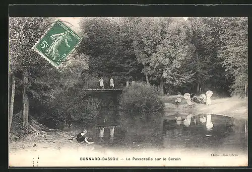 AK Bonnard-Bassou, La Passerelle sur le Serein