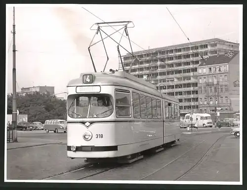 Fotografie unbekannter Fotograf, Ansicht Ludwigshafen / Rhein, Strassenbahn Linie 4 Richtung Ebertpark, Triebwag. Nr. 318