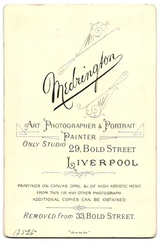 Fotografie Medrington, Liverpool, 29 Bold Street, junger Mann mit pomadisiertem Haar