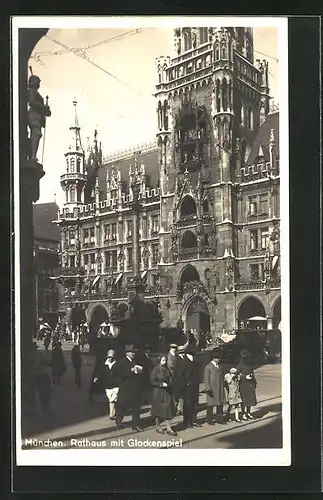 AK München, Rathaus mit Glockenspiel