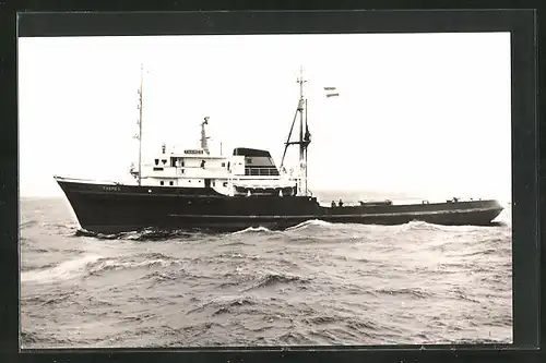 AK Schlepper Thames auf dem Meer