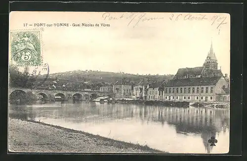 AK Pont-sur-Yonne, Quai Nicolas de Vères