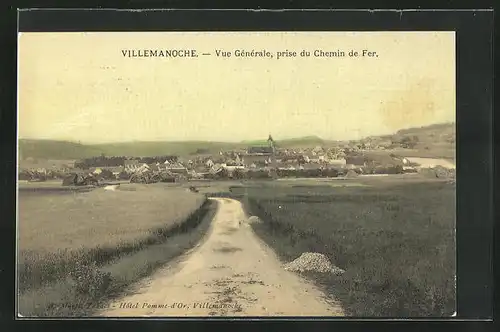 AK Villemanoche, Vue Generale, prise du Chemin de Fer