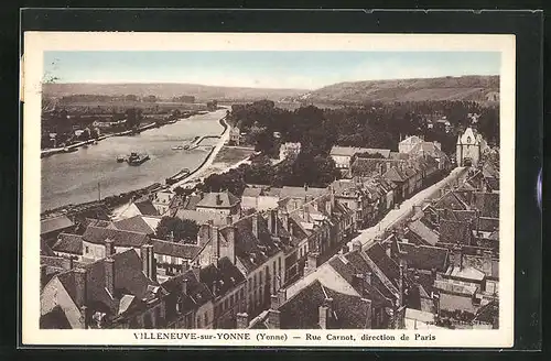 AK Villeneuve-Sur-Yonne, Rue Carnot, direction de Paris