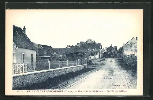 AK Saint-Martin-d`Ordon, Route de Saint-Julien, Entrée du Village