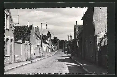 AK Courlon-sur-Yonne, La Rue Haute