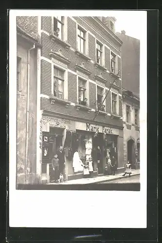 Foto-AK Löbau, Zigarrenfabrik Reinhard Lehmann, Innere Bautzener-Strasse 3