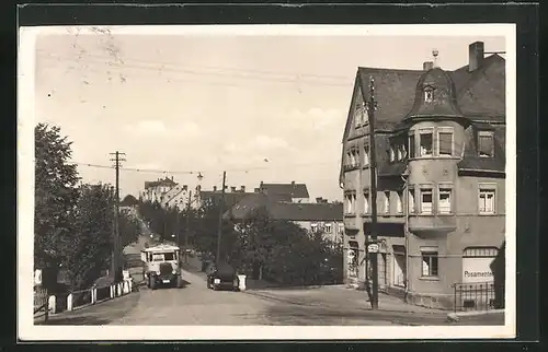 AK Mühlau, Leipzigerstrasse mit Geschäft und Autos