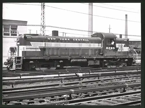 Fotografie Eisenbahn USA, Diesel-Lokomotive Nr. 8285 der New York Central Railroad