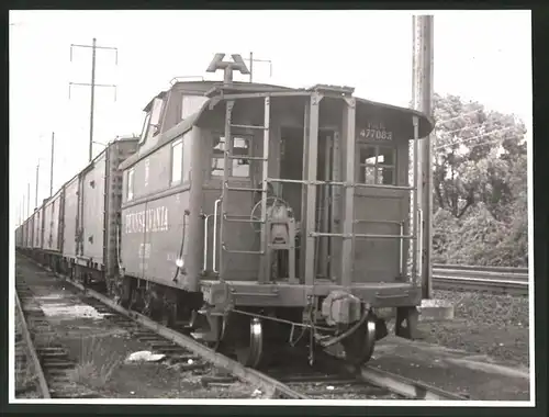 Fotografie Eisenbahn USA, Begleitwagen - Caboose Nr. 477083, Pennsylvania Railroad / Lake Region