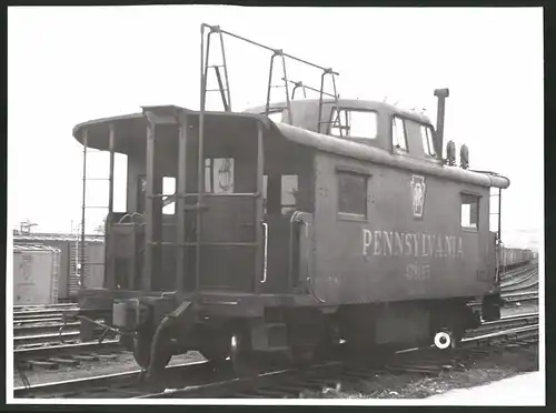 Fotografie Eisenbahn USA, Begleitwagen - Caboose Nr. 478165 der Pennsylvania Railroad