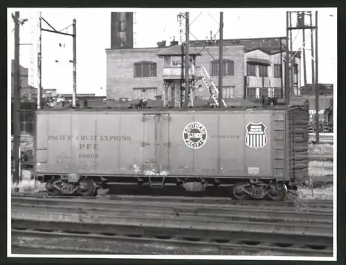 Fotografie Eisenbahn USA, Southern Pacific Railroad, Kühlwaggon Pacific Fruit Express