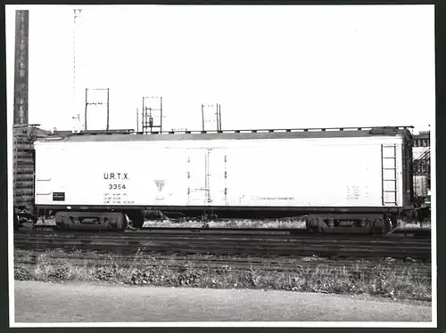 Fotografie Eisenbahn USA, Güterwaggon Nr. 3354 U.R.T.X. Railway
