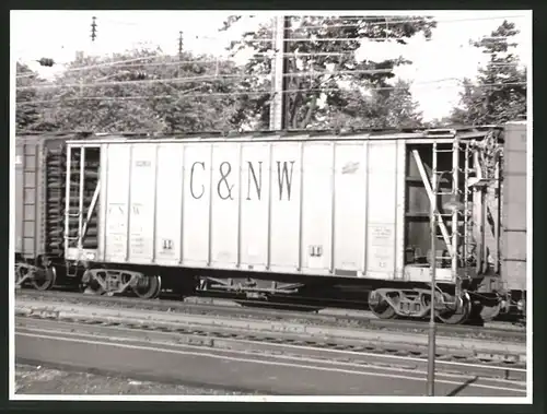 Fotografie Eisenbahn USA, Güterwaggon Nr. 69599 C&NW Railway