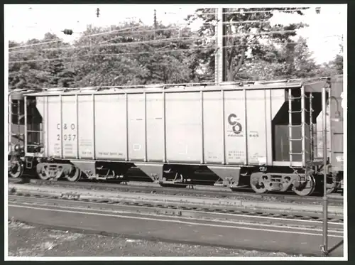 Fotografie Eisenbahn USA, Güterwaggon Nr. 2037 C&O Railway