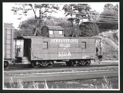 Fotografie Eisenbahn USA, Begleitwagen - Caboose Nr. 982105 Pennsylvania Railroad