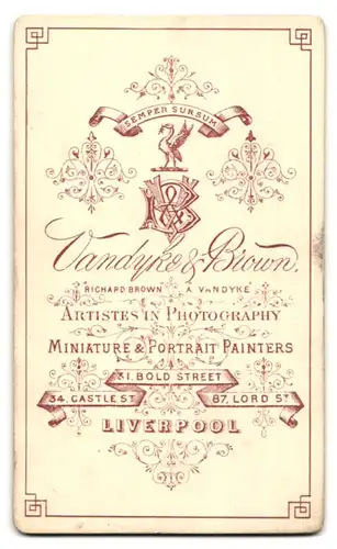 Fotografie Vandyke & Brown, Liverpool, 31. Bold Street, Herr mit Fliege und Backenbart