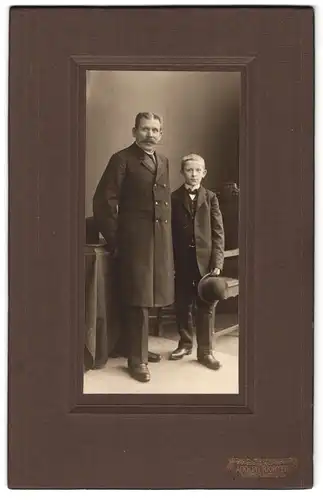 Fotografie Adolph Richter, Leipzig, Merseburger-Strasse 61, Vater mit dem Sohne