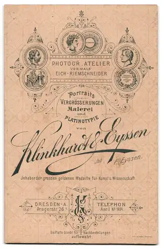 Fotografie Klinkhardt & Eyssen, Dresden, Pragerstr. 26, Portrait eines elegant gekleideten jungen Paares