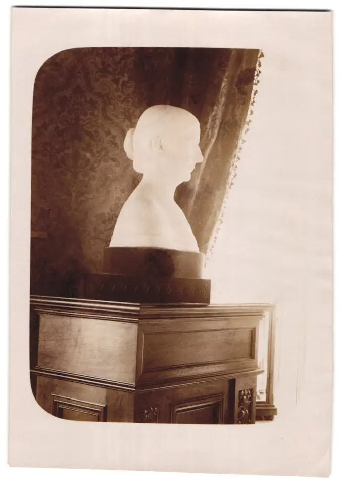 18 Fotografien, Köln, Portrait Büste Carl Aldenhoven, Wohnräume, Umfeld von Carl Aldenhoven, 3 Fotos auf Zelluloid 3
