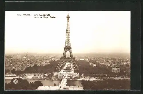 AK Paris, Vue Générale vers la Tour Eiffel