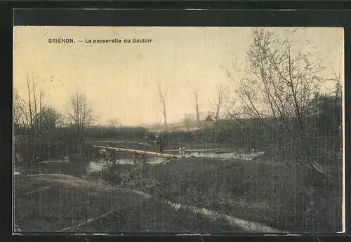 AK Brienon, La passerelle du Boutoir