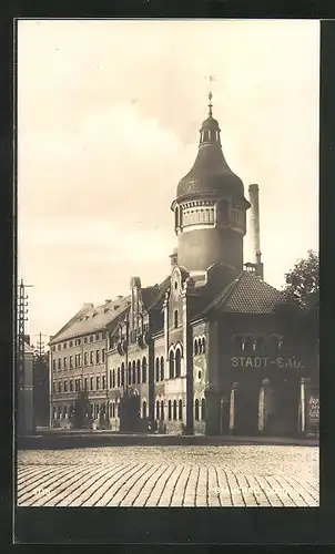 Foto-AK Glauchau, Blick auf das Stadtbad