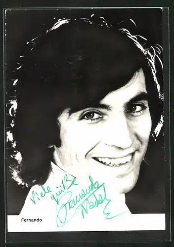 AK Musiker Fernando mit charmantem Lächeln, Autograph