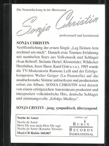 AK Musikerin Sonja Christin in gerüschter gelber Bluse, Autograph