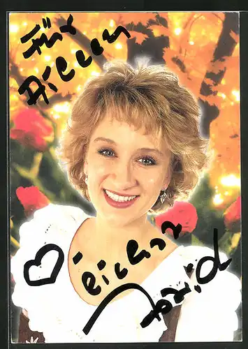 AK Musikerin Astrid Harzbecker im Dirndl, Autograph