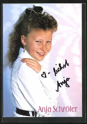 AK Musikerin Anja Schröter als süsses Mädchen mit Zopf, Autograph