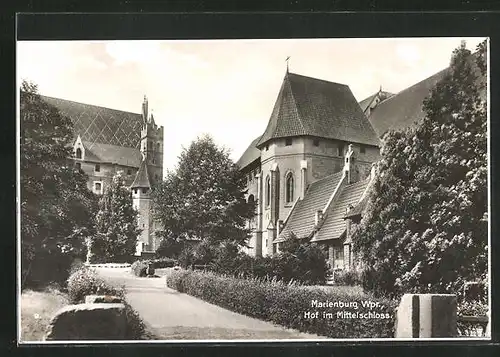 AK Marienburg / Malbork, Hof im Mittelschloss